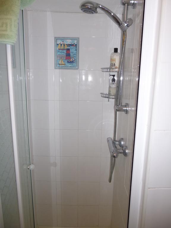 Sunbay Guest House Weymouth Room photo